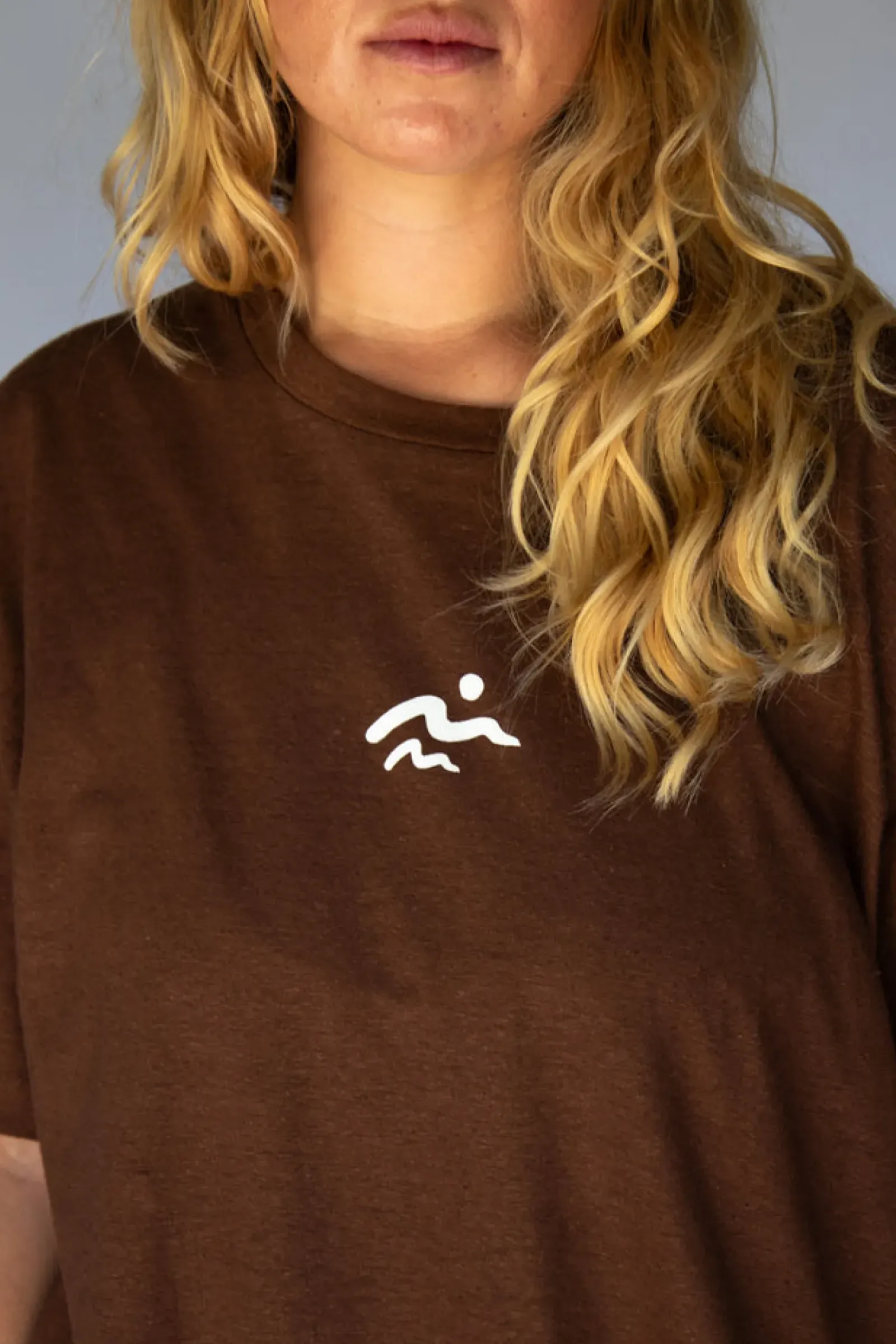 Hobo & Hatch Hobo & Hatch Coast Tee - Chocolate Best