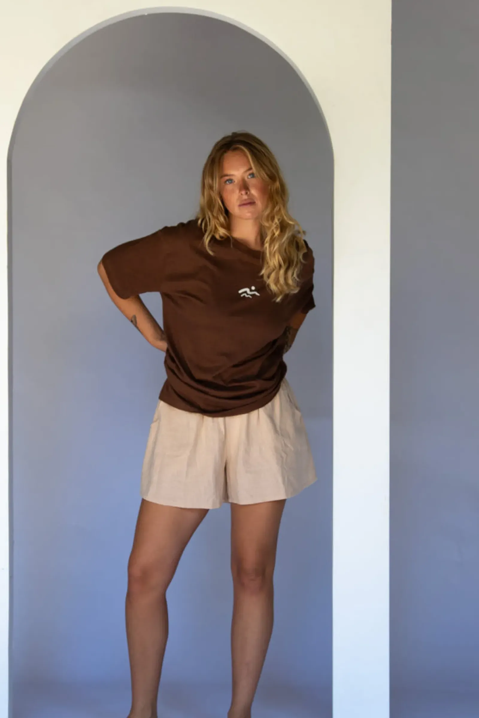 Hobo & Hatch Hobo & Hatch Coast Tee - Chocolate Best