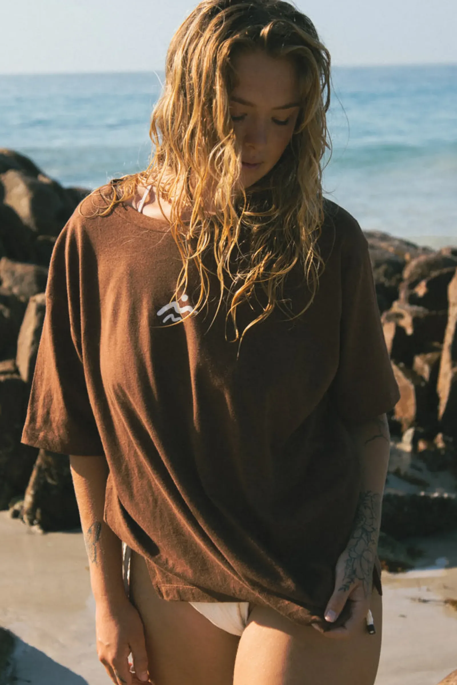 Hobo & Hatch Hobo & Hatch Coast Tee - Chocolate Best