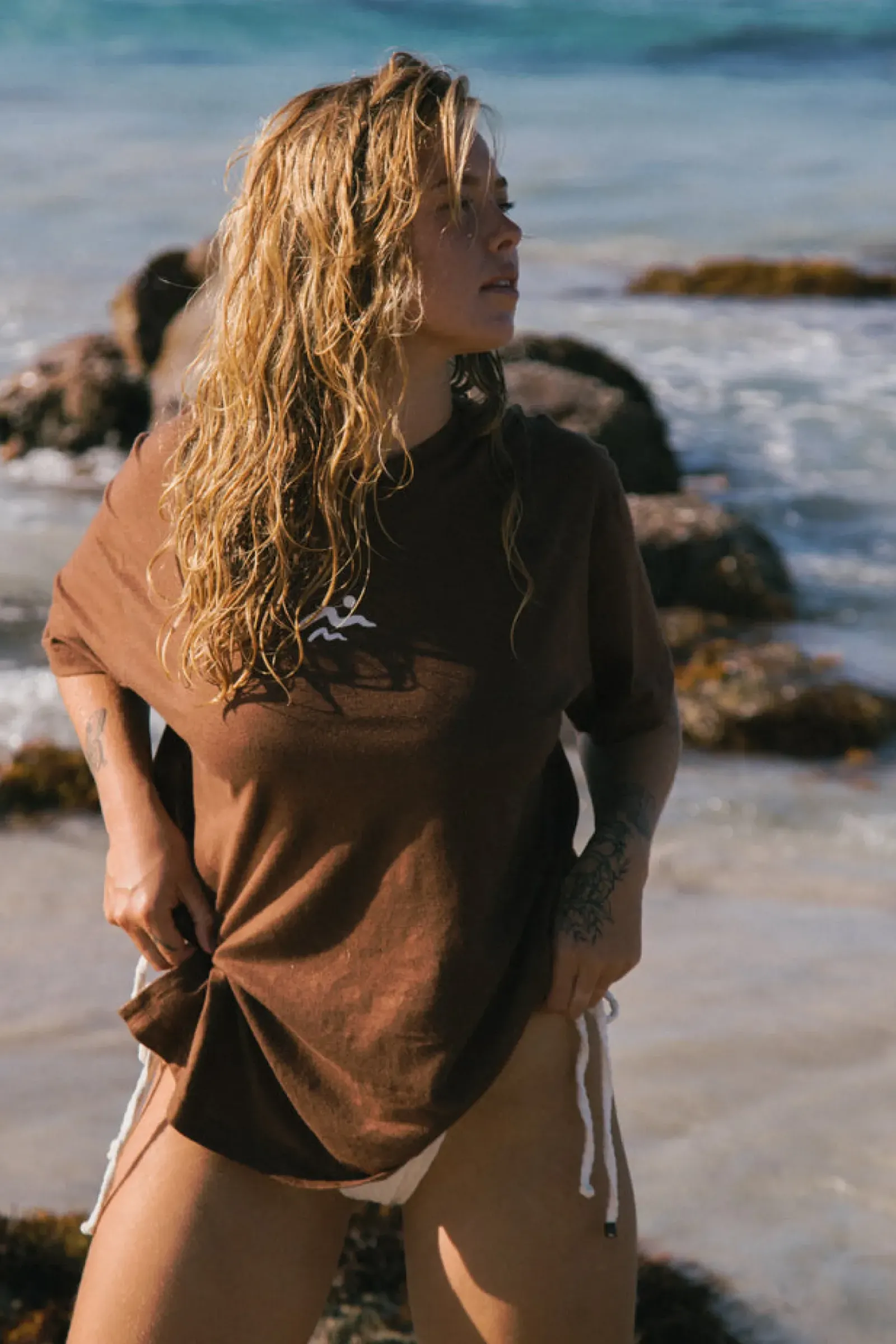 Hobo & Hatch Hobo & Hatch Coast Tee - Chocolate Best
