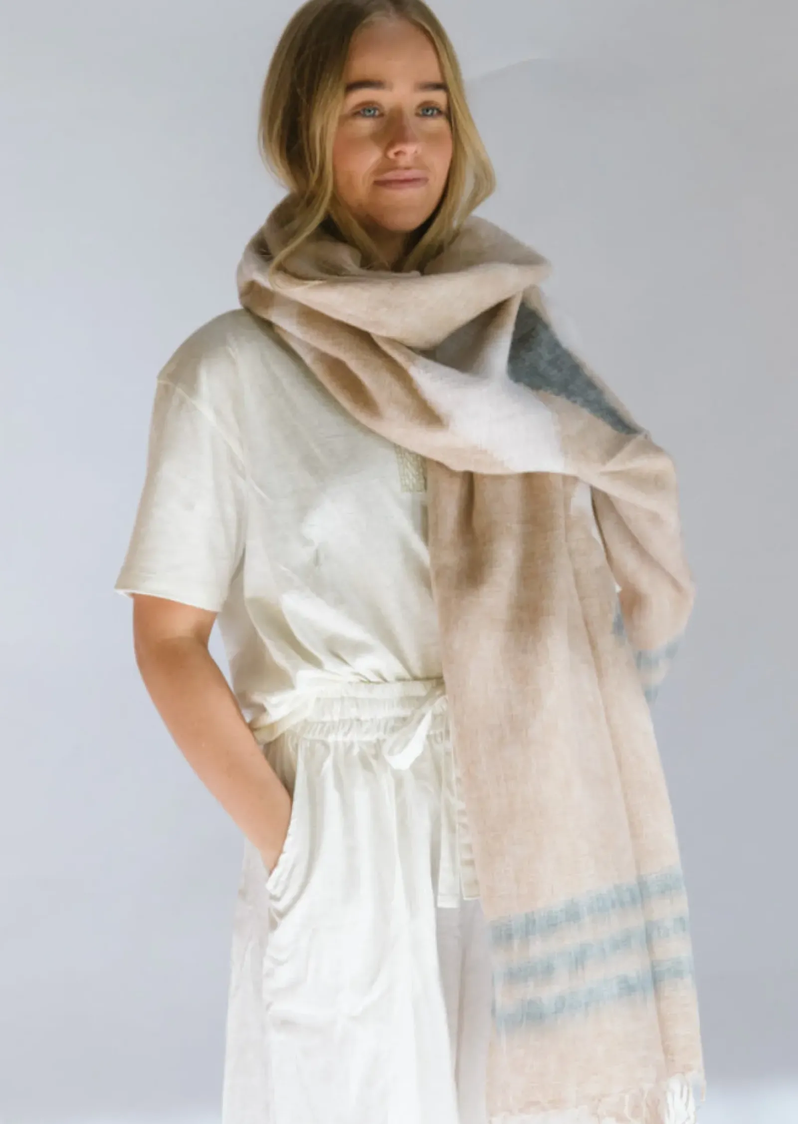 Hobo & Hatch Hobo & Hatch Scarf- Aztec Vanilla Fashion