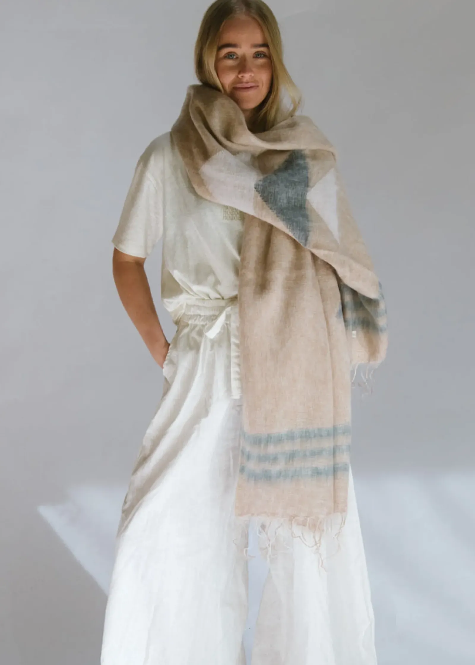 Hobo & Hatch Hobo & Hatch Scarf- Aztec Vanilla Fashion