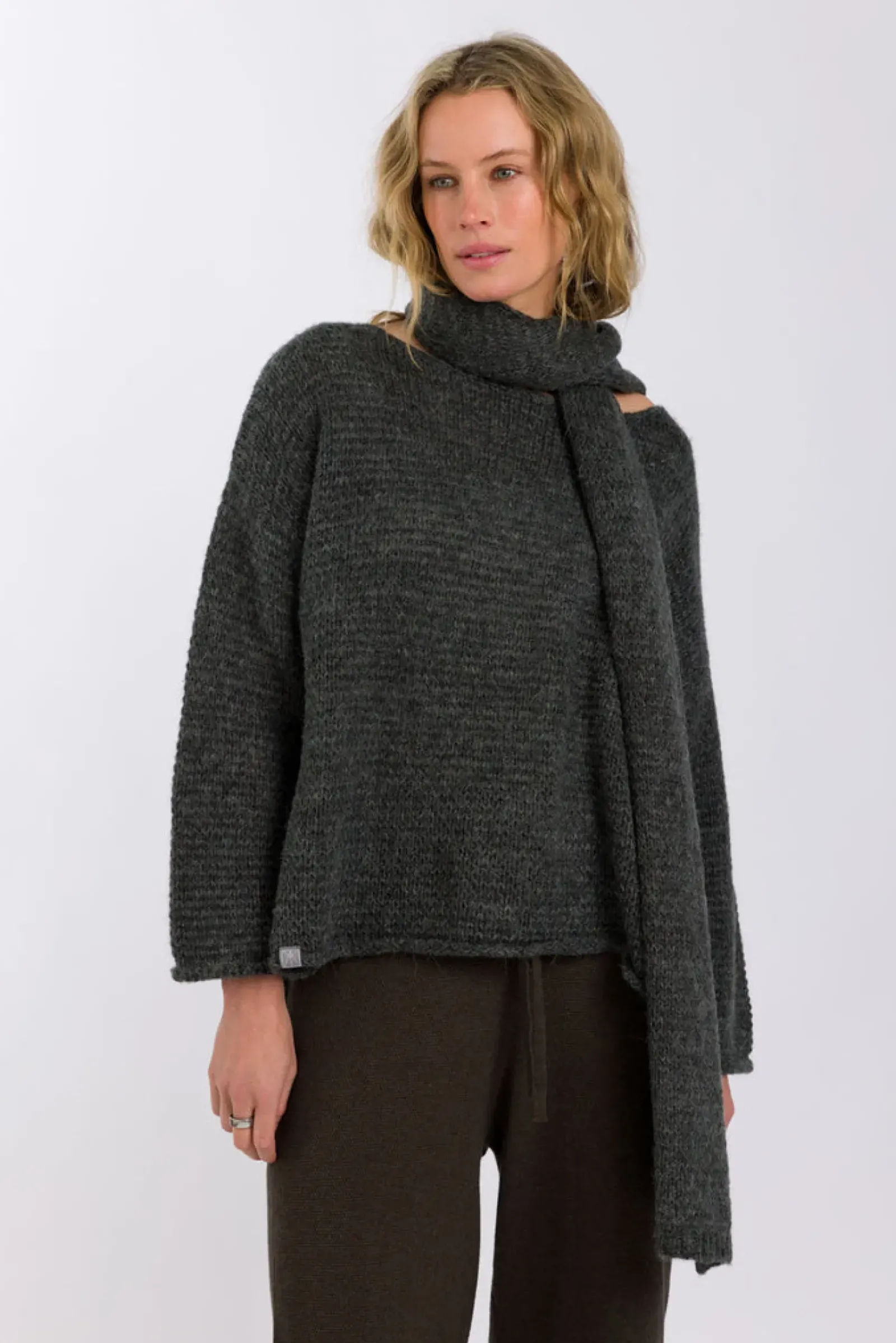 Talamaya Drift Airy Pullover - Heath Green Fashion