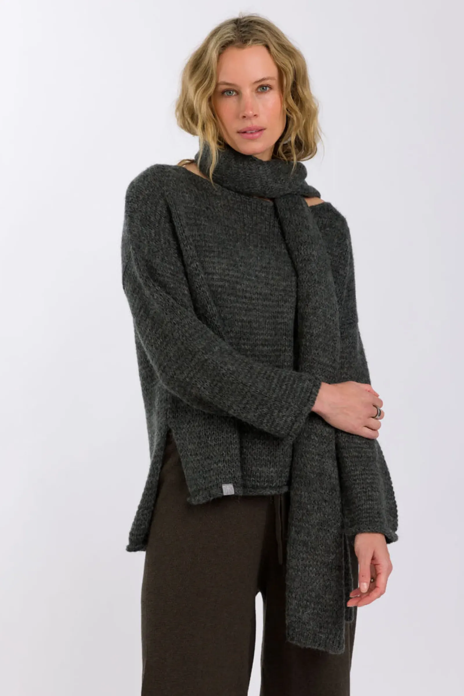 Talamaya Drift Airy Pullover - Heath Green Fashion