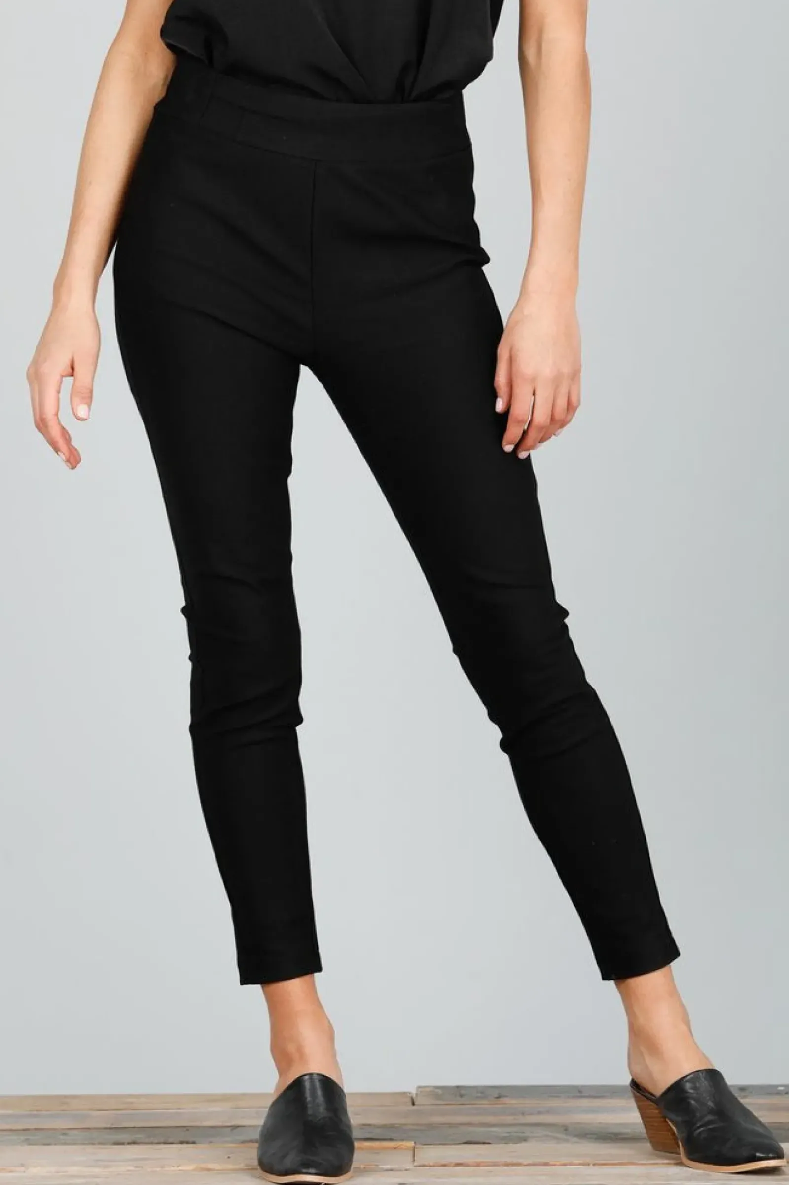 Brave & True Brave & True Runway Pants - Black New